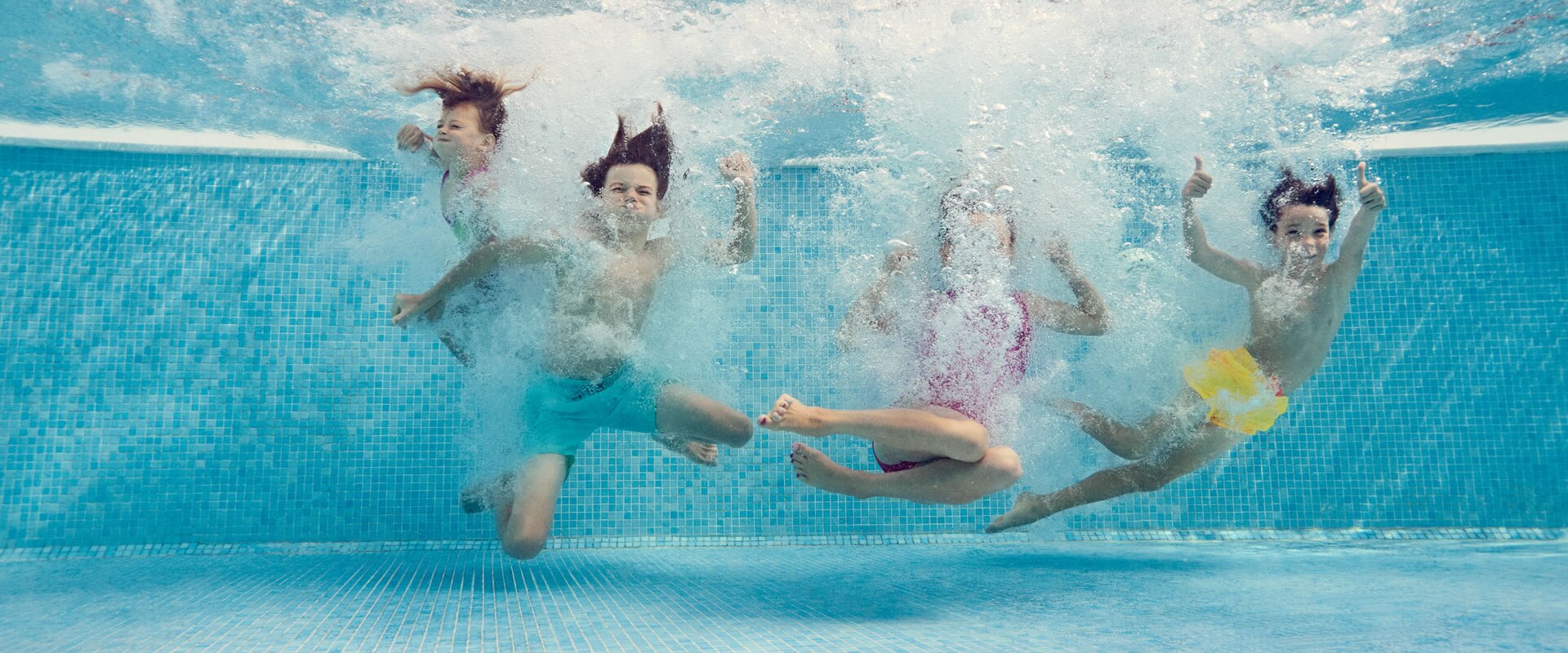 Boka semesterresan med TUI