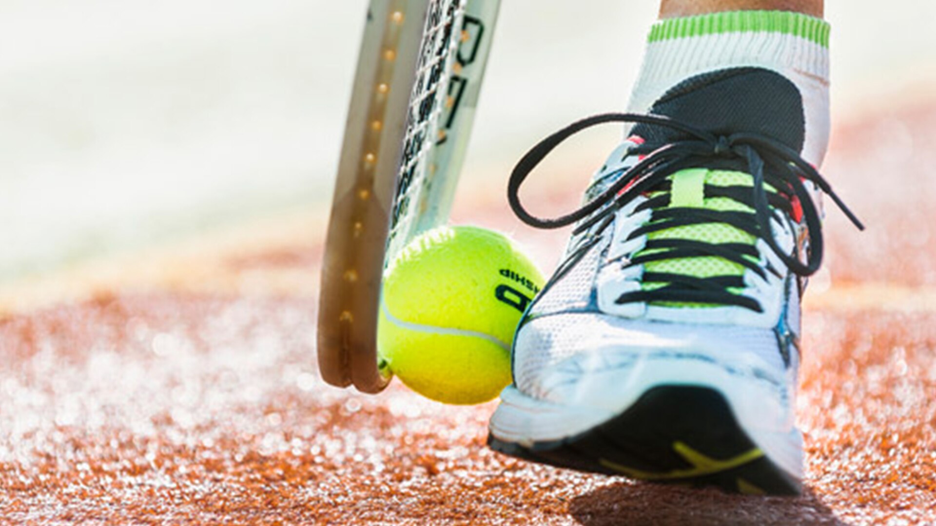 Med TUI kan du åka på en aktiv semester och spela tennis