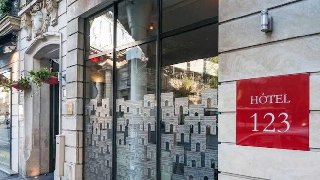 Le 123 Elysees Astotel