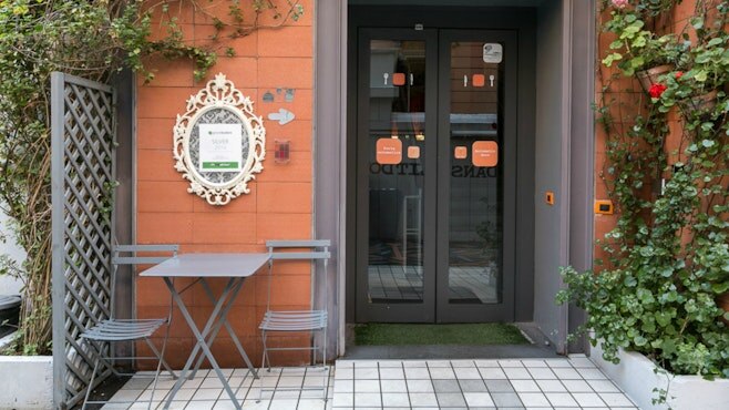 Orange Hotel