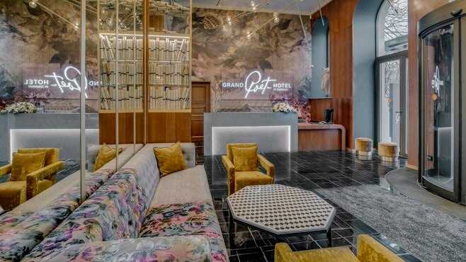 Grand Poet Hotel by Semarah