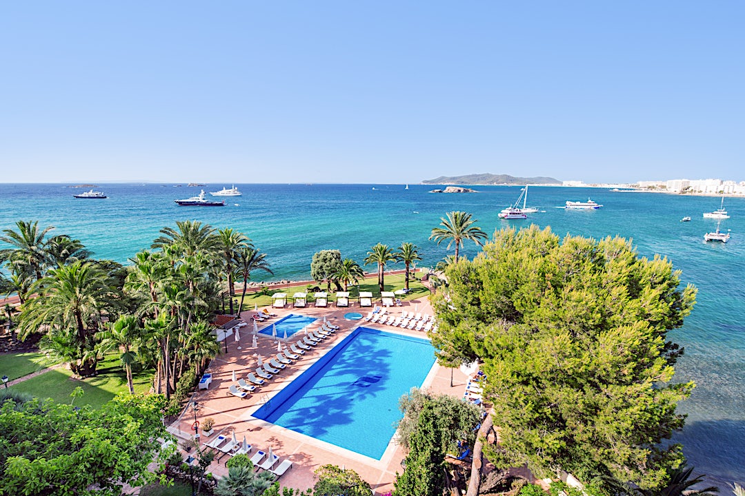 los-molinos-class-ibiza-spanien-tui